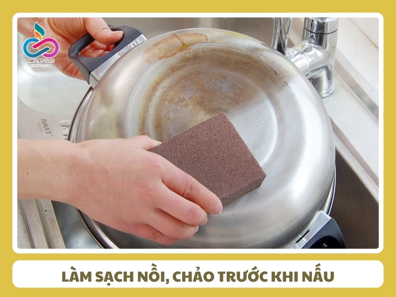 ve sinh noi chao truoc khi su dung