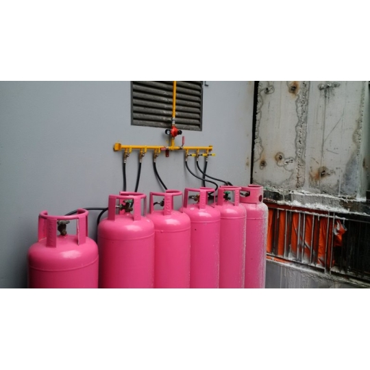 GAS CÔNG NGHIỆP DÀN 6 BÌNH 
